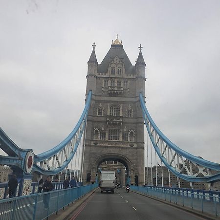 Walking To Tower Bridge Apartment Londra Exterior foto